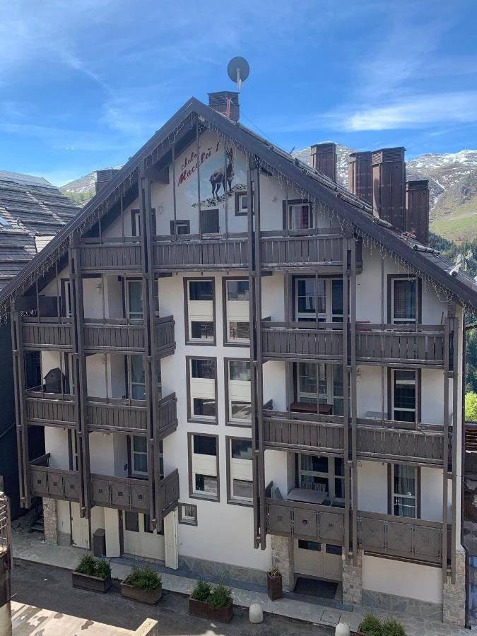 Casa Monique - Borgo Le Stalle Lunghe Прато-Невозо Экстерьер фото